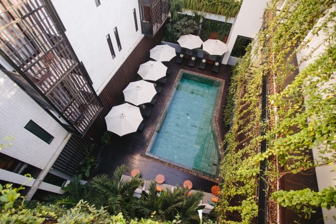 Swimming pool