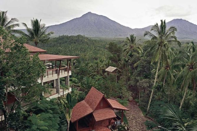 Jiwa Jawa's surrounds