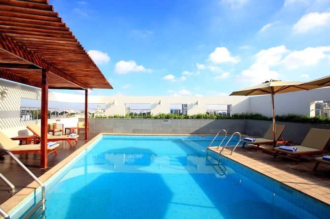 Swimming pool