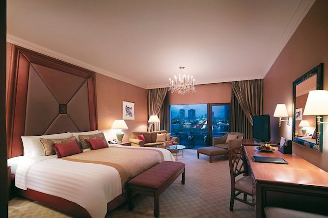 Deluxe river room