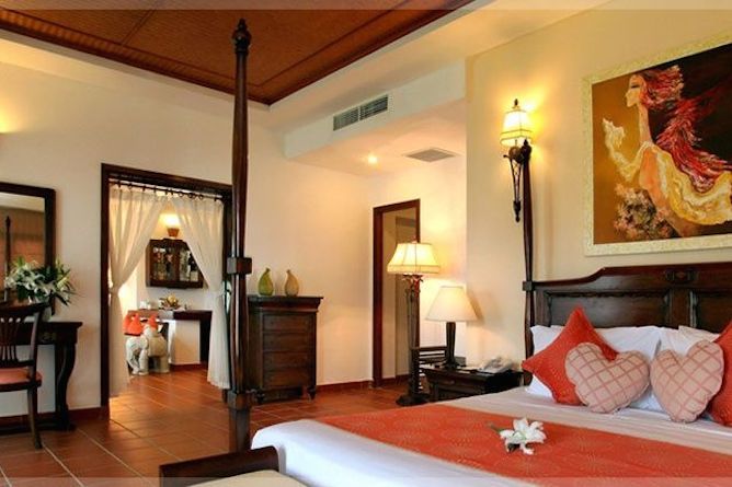 Hotel suite
