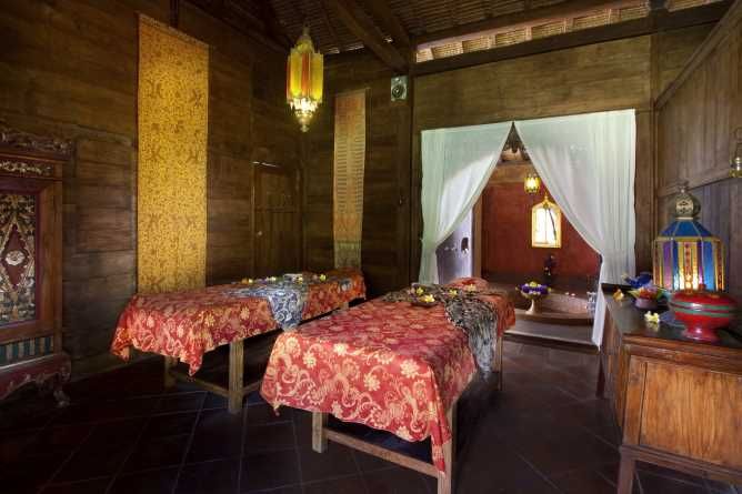 Spa treatment room