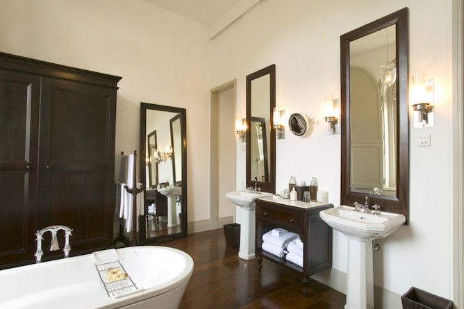 Church street suite bathroom