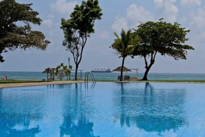 Swimming pool