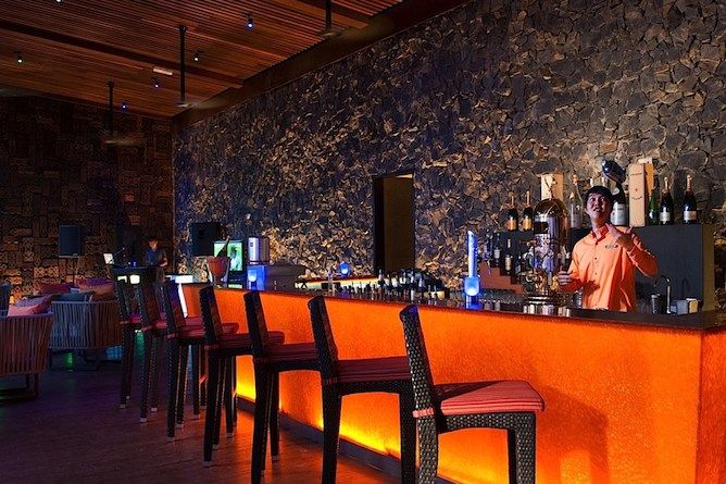 Bar