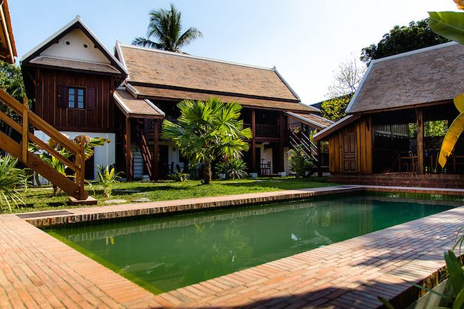Swimming pool & terrace