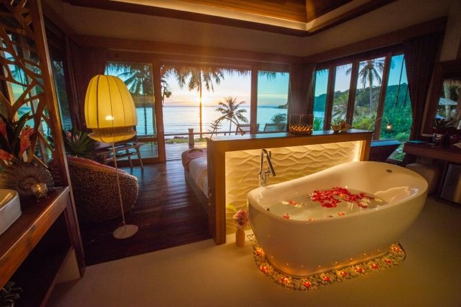 Bathtub with a view!