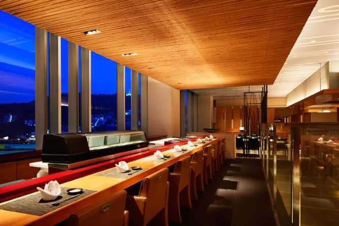 The sushi bar at Miyabi-Tei