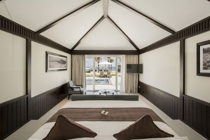 Grand Beach Villa