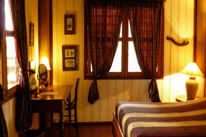A double room in a typical lodge at Terres Rouge