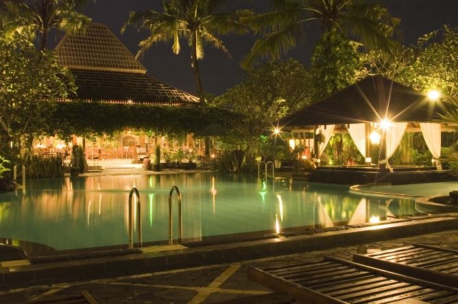 Restaurant & pool at night