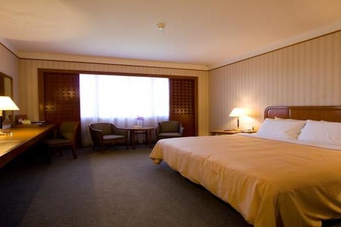Deluxe double bedroom