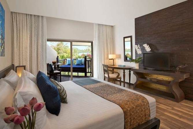 Premier garden view room