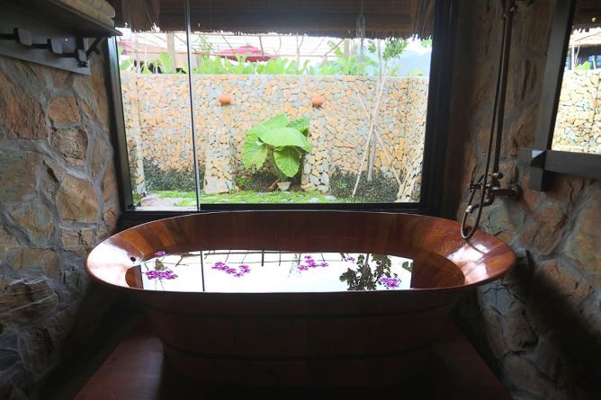 Deluxe bathroom