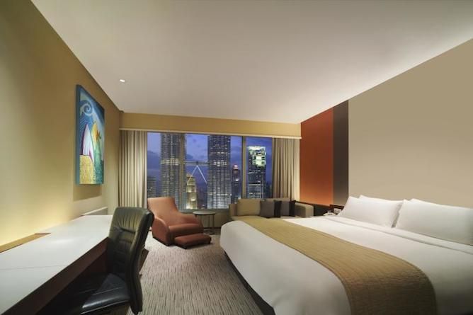 Deluxe twin towers room