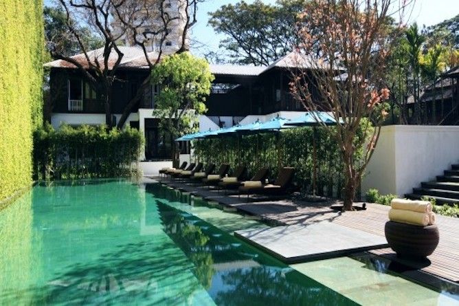 Swimming pool & sun loungers