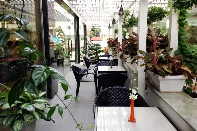 Restaurant terrace