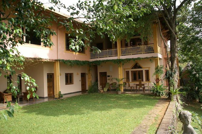 The superbly situated Villa Rosa