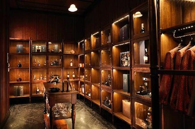 Blind Pig cigar lounge