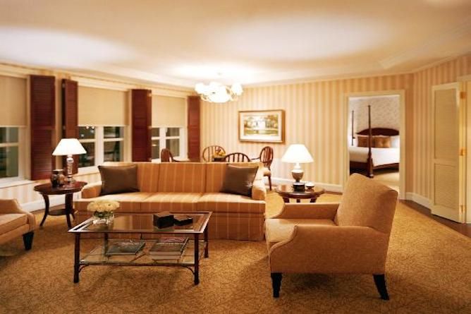 Hotel suite