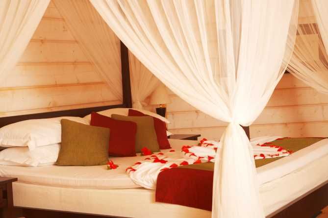 Beach Villa bed
