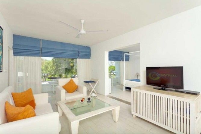 Guest room