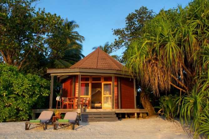 Jacuzzi Beach Villa