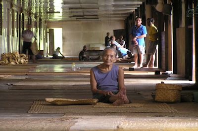 Communal area where inhabitants gather to eat and socialise
