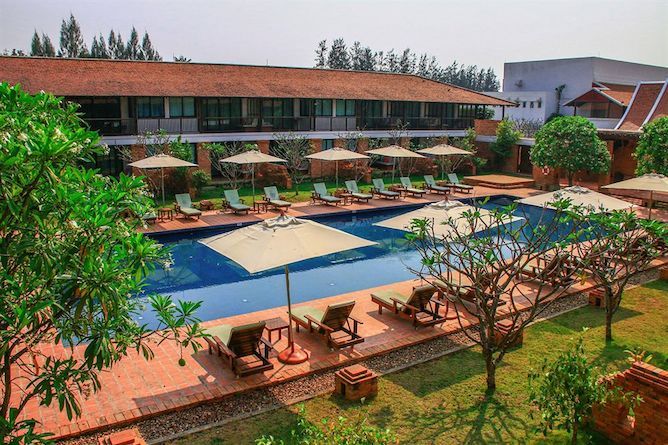 Resort swimming pool & sun terraces