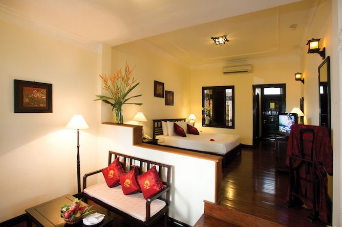 Deluxe double bedroom