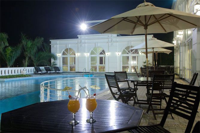 Swimming pool
