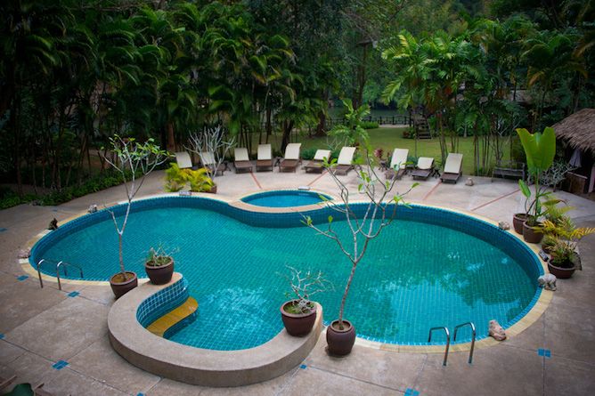 Swimming pool