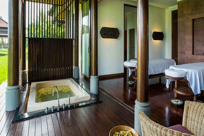 The luxury hotel spa