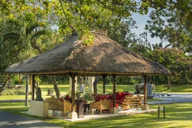 Segara's tranquil grounds