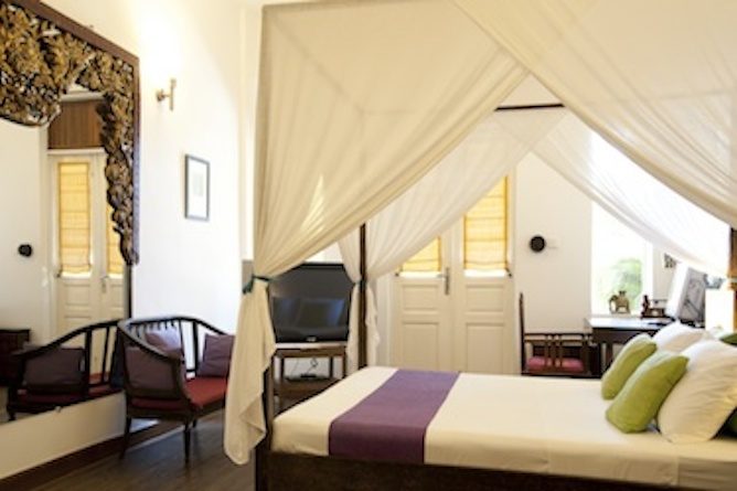 Deluxe pool view room