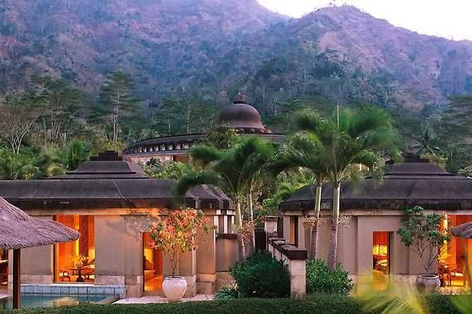 Pool Suite exterior