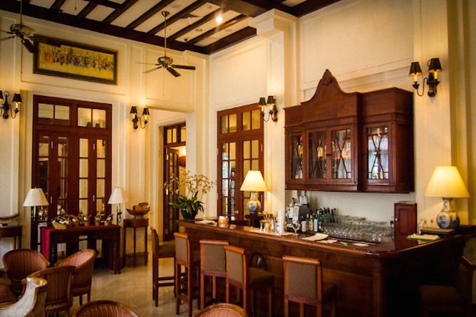 Le Belle Epoque bar