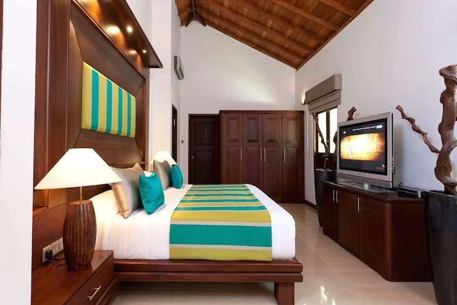Deluxe villa bedroom