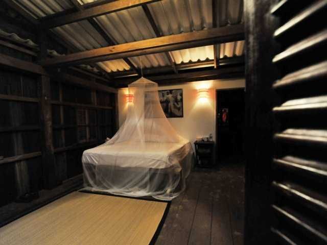 Boat Lodge room