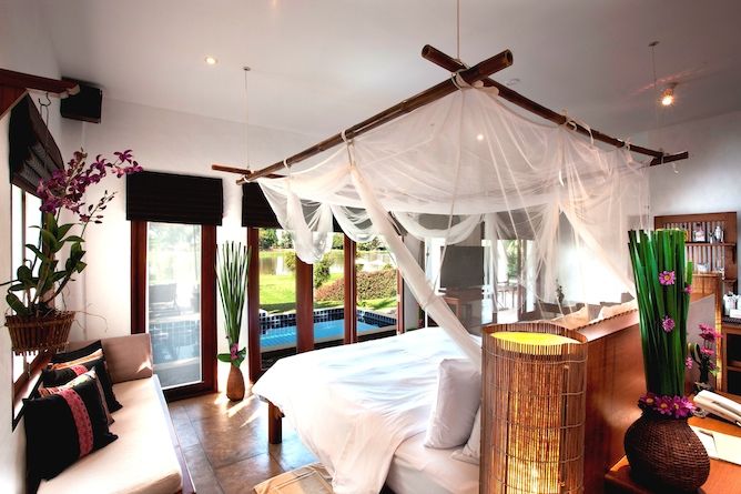 Pool villa