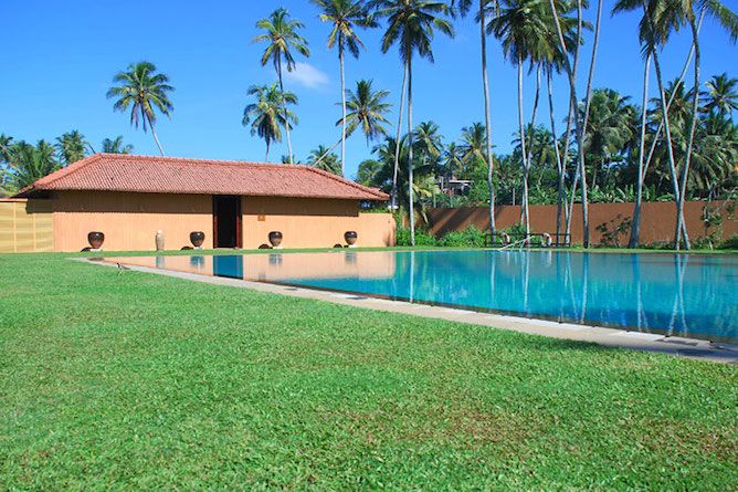 Swimming pool