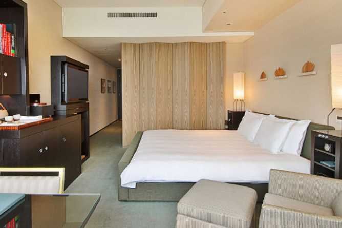 Standard King room