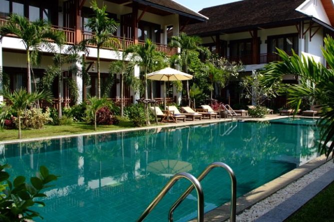 Swimming pool