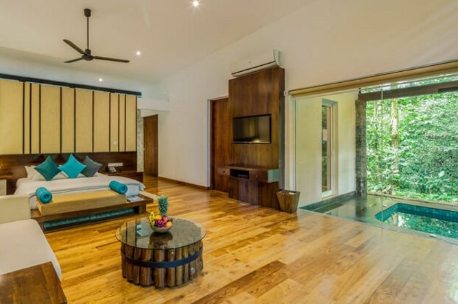 The Araliya Suites feature a plunge pool