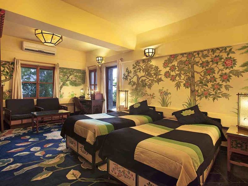 Suite at Chonor House