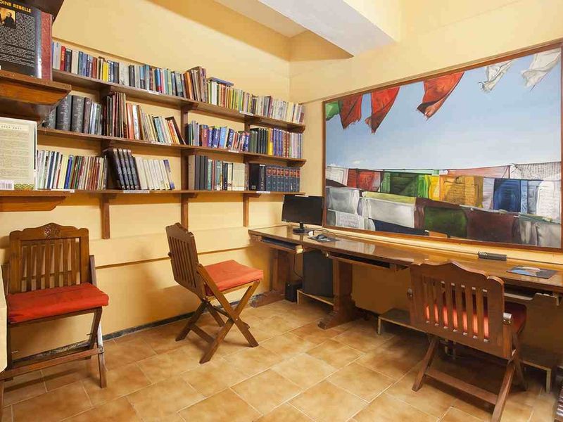 Library at Chonor House