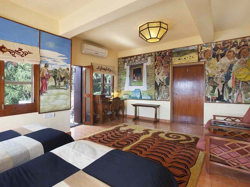 Twin bedroom at Chonor House