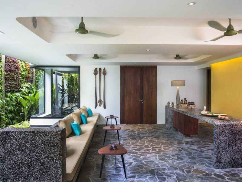 Seating area at Viroth's Hotel