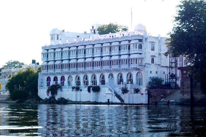 Lake Pichola Hotel