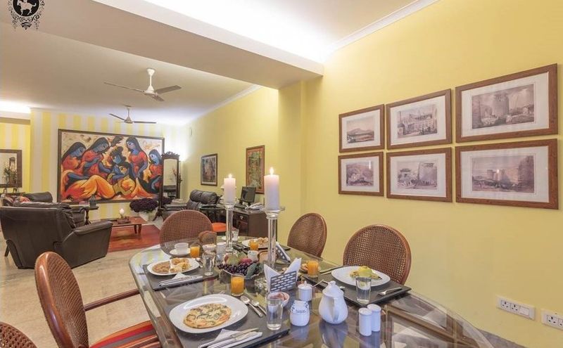 Lounge and dining area